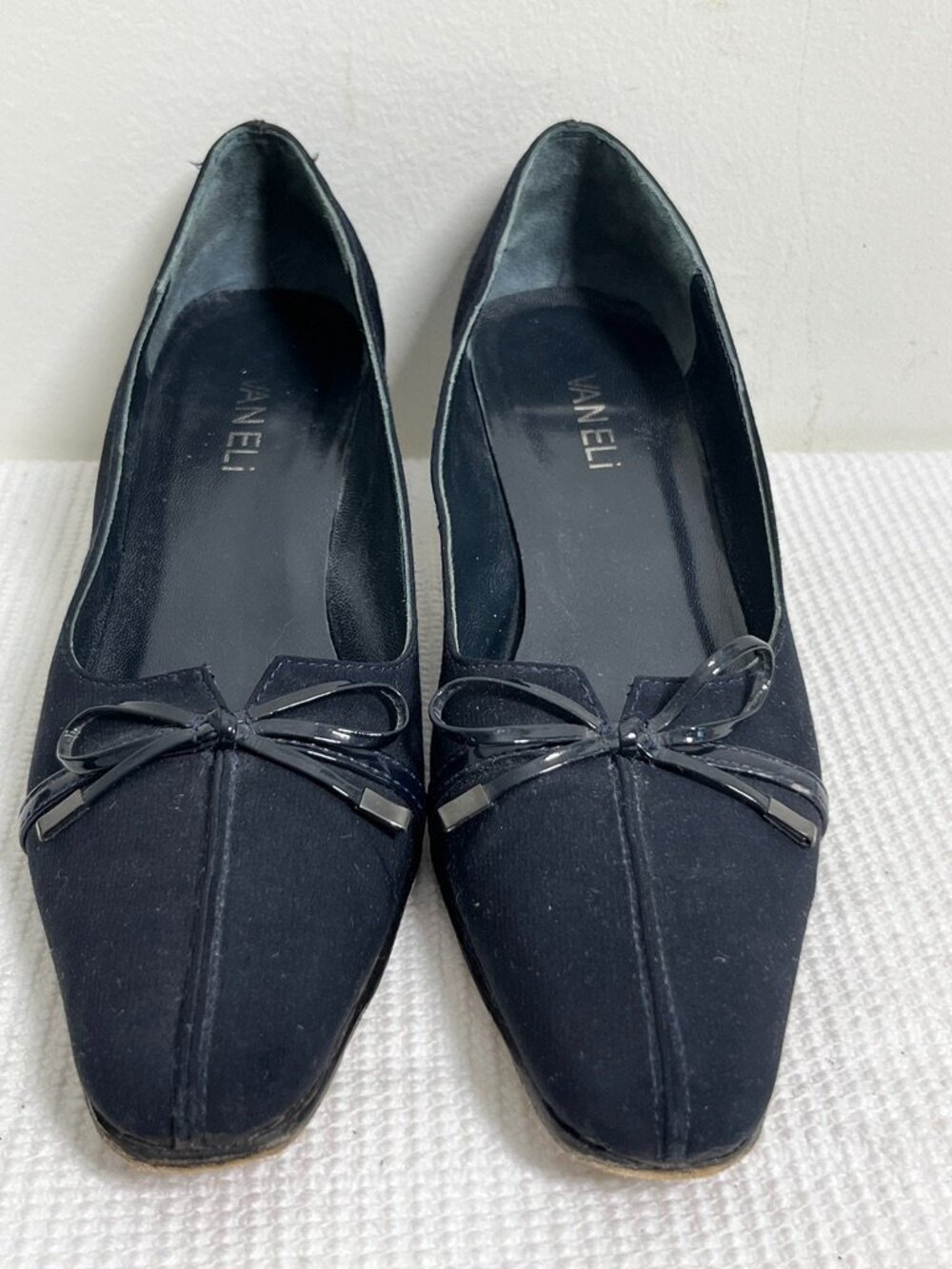 VANELI Pumps Women’s 7.5N Blue Fabric Bow Heel Square Toe
